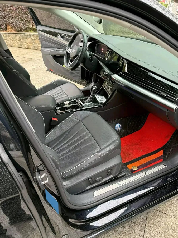 2024 Volkswagen Passat 2.0T 220HP L4 7DCT,autocango,china used car exporter,china ev exporter,chinese used car exporter,chinese used ev exporter