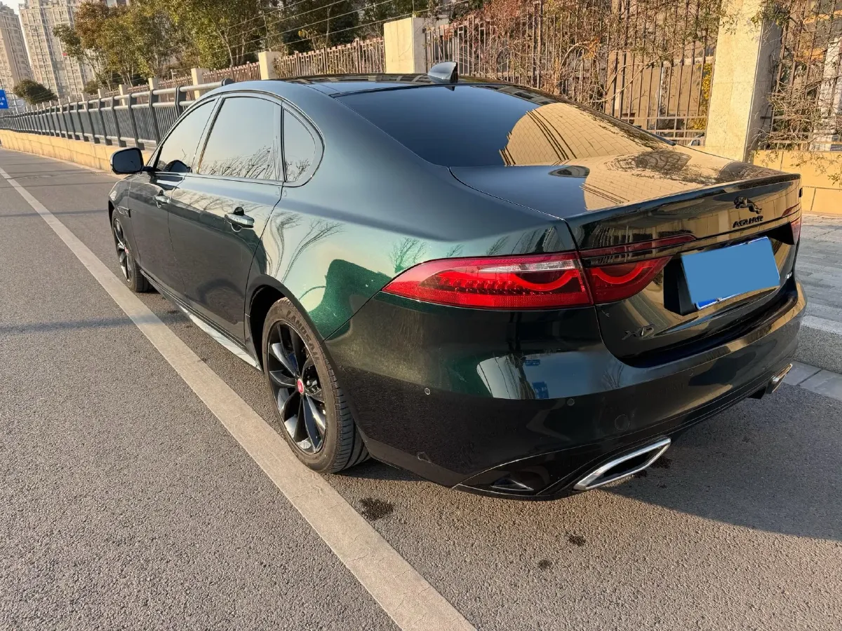 2021 Jaguar XFL 2.0T 250HP L4 8AT,autocango,china used car exporter,china ev exporter,chinese used car exporter,chinese used ev exporter