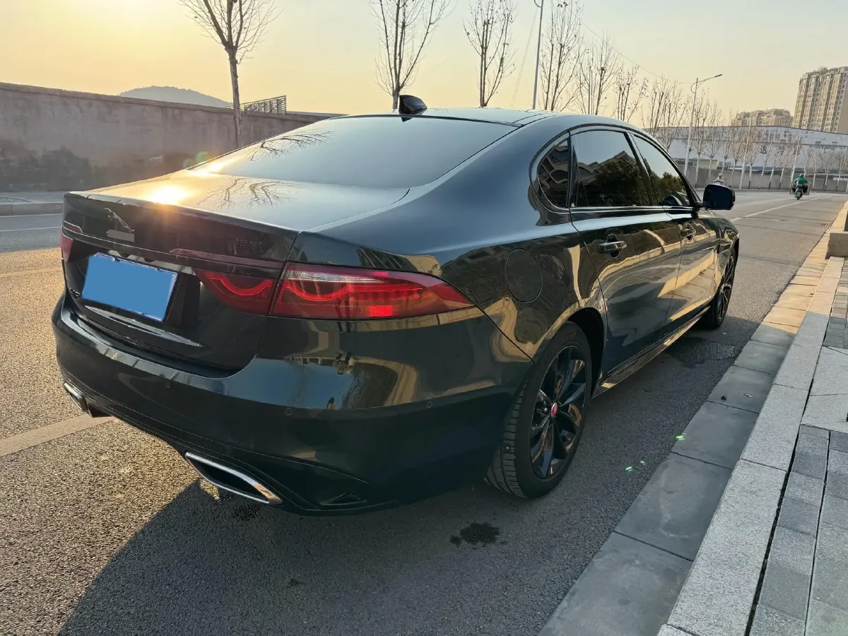 2021 Jaguar XFL 2.0T 250HP L4 8AT,autocango,china used car exporter,china ev exporter,chinese used car exporter,chinese used ev exporter