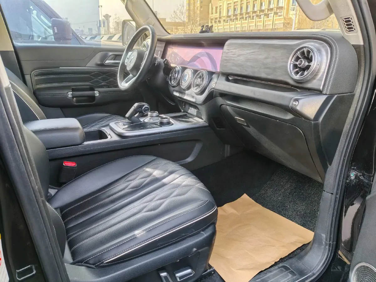 2023 Tank 300 2.0T 227HP L4 8AT,autocango,china used car exporter,china ev exporter,chinese used car exporter,chinese used ev exporter