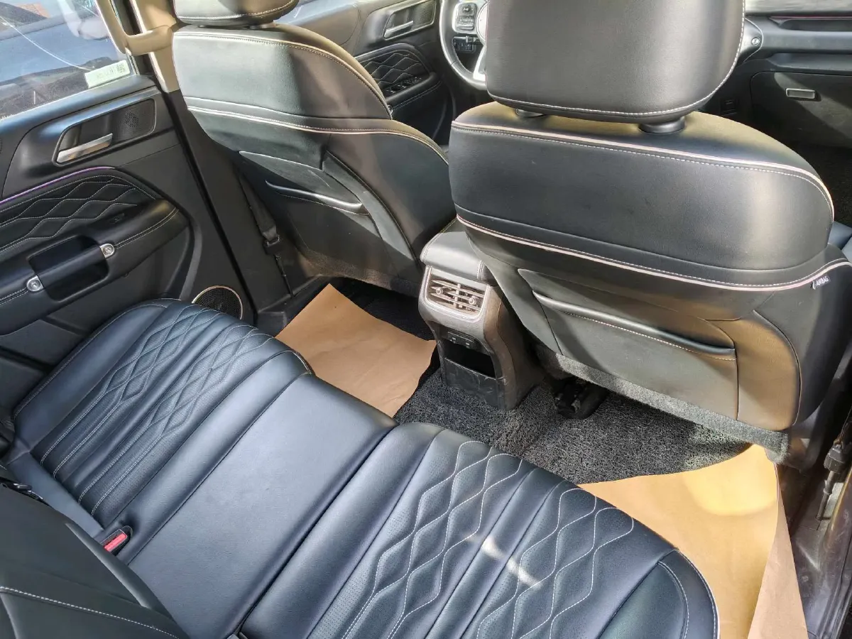 2023 Tank 300 2.0T 227HP L4 8AT,autocango,china used car exporter,china ev exporter,chinese used car exporter,chinese used ev exporter