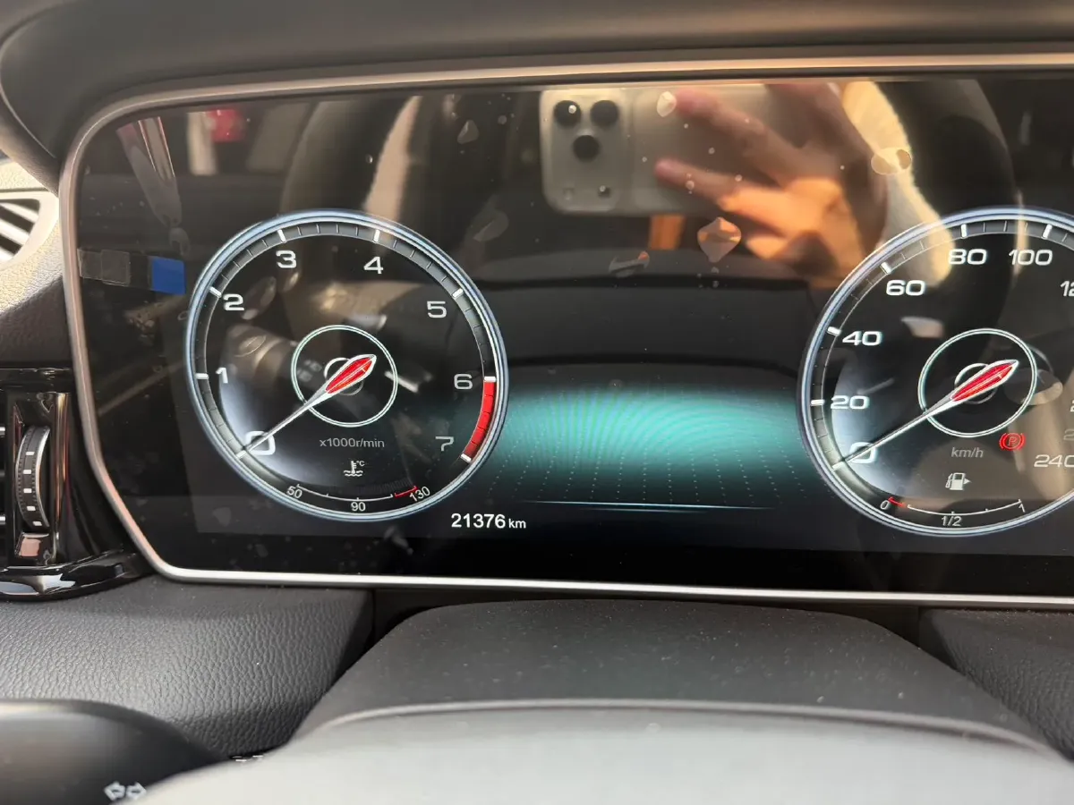 2022 HongQi HS5 2.0T 224HP L4 6AT,autocango,china used car exporter,china ev exporter,chinese used car exporter,chinese used ev exporter