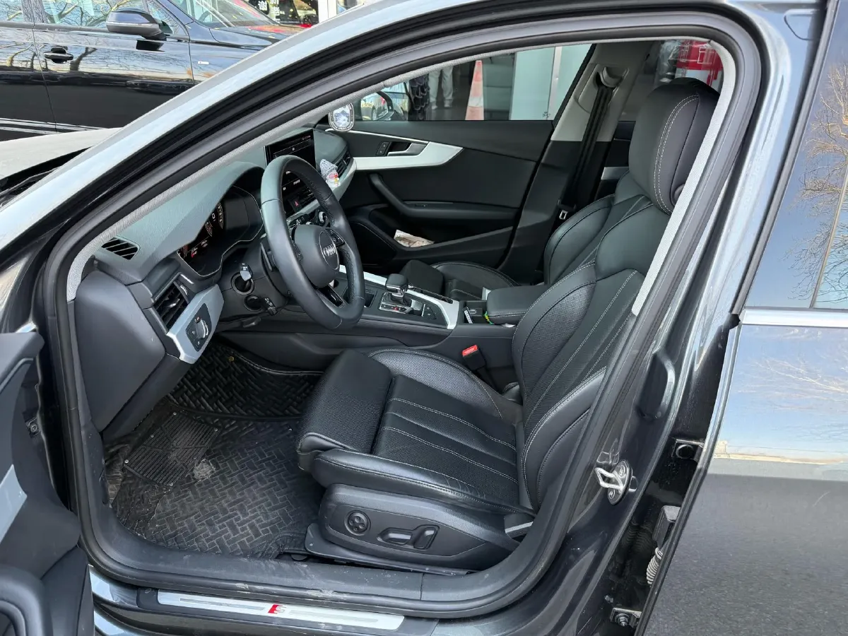 2022 Audi A4L 2.0T 150HP L4 7DCT,autocango,china used car exporter,china ev exporter,chinese used car exporter,chinese used ev exporter