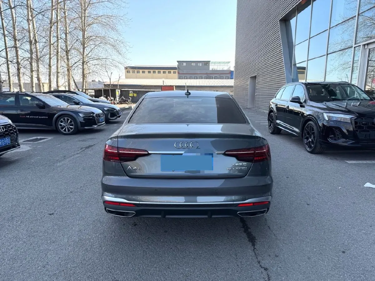 2022 Audi A4L 2.0T 150HP L4 7DCT,autocango,china used car exporter,china ev exporter,chinese used car exporter,chinese used ev exporter