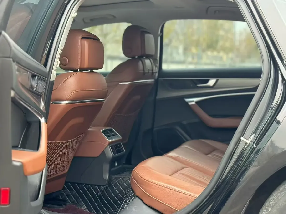 2019 Mercedes-Benz E Class 1.5T 184HP L4 9AT,autocango,china used car exporter,china ev exporter,chinese used car exporter,chinese used ev exporter