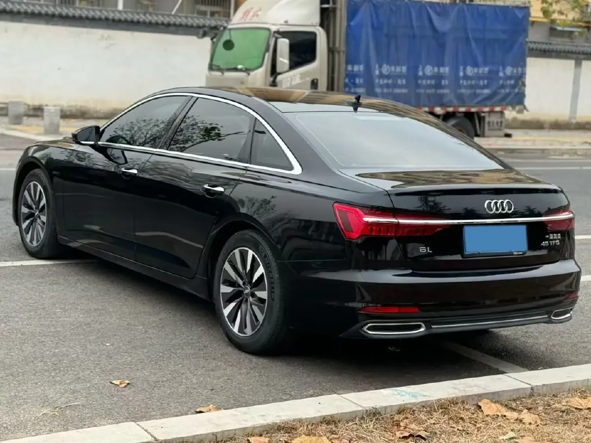 2019 Mercedes-Benz E Class 1.5T 184HP L4 9AT,autocango,china used car exporter,china ev exporter,chinese used car exporter,chinese used ev exporter