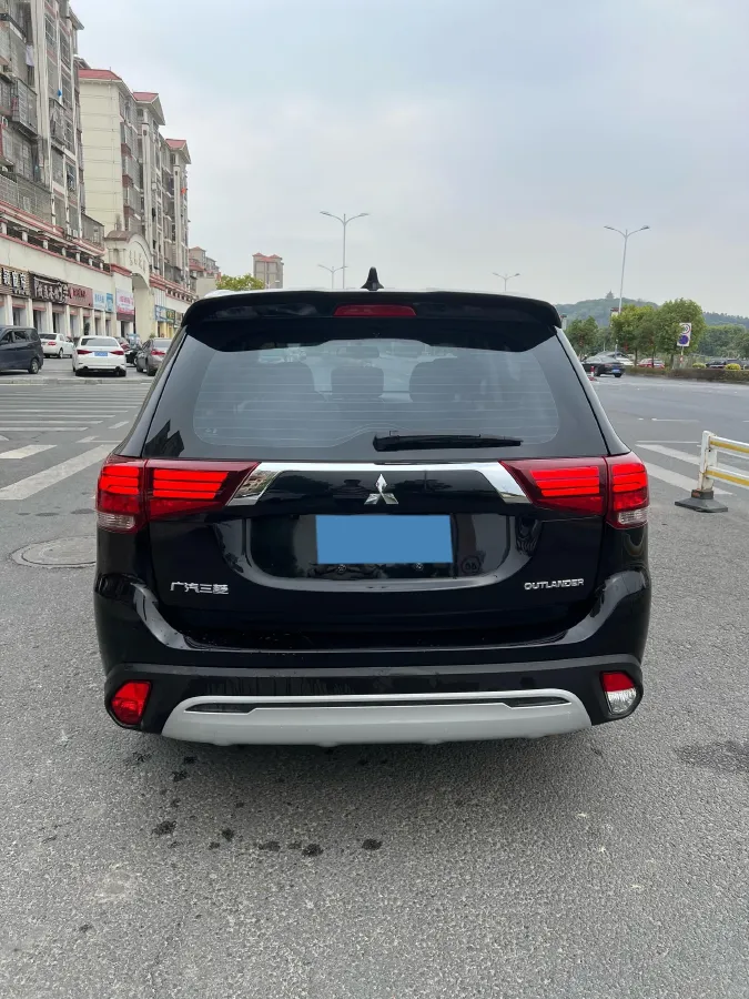 2020 Mitsubishi Outlander 2.0L 166HP L4 CVT,autocango,china used car exporter,china ev exporter,chinese used car exporter,chinese used ev exporter