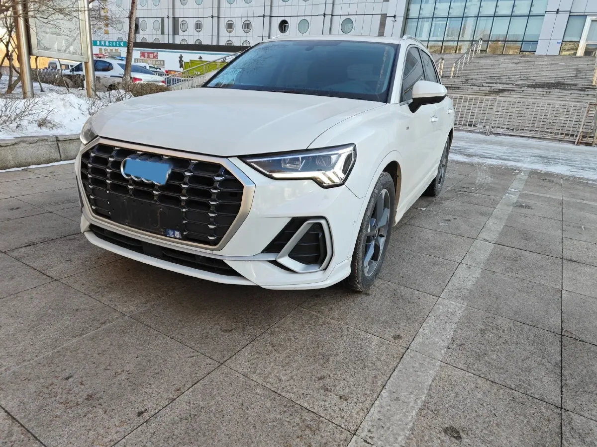 2022 Audi Q3 1.4T 150HP L4 7DCT,autocango,china used car exporter,china ev exporter,chinese used car exporter,chinese used ev exporter