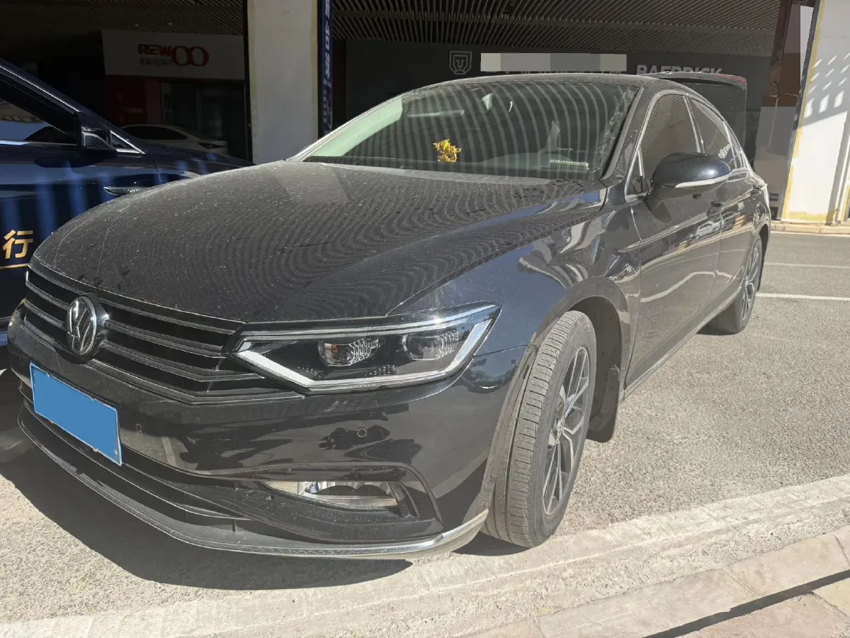 2020 Volkswagen Magotan 2.0T 186HP L4 7DCT,autocango,china used car exporter,china ev exporter,chinese used car exporter,chinese used ev exporter