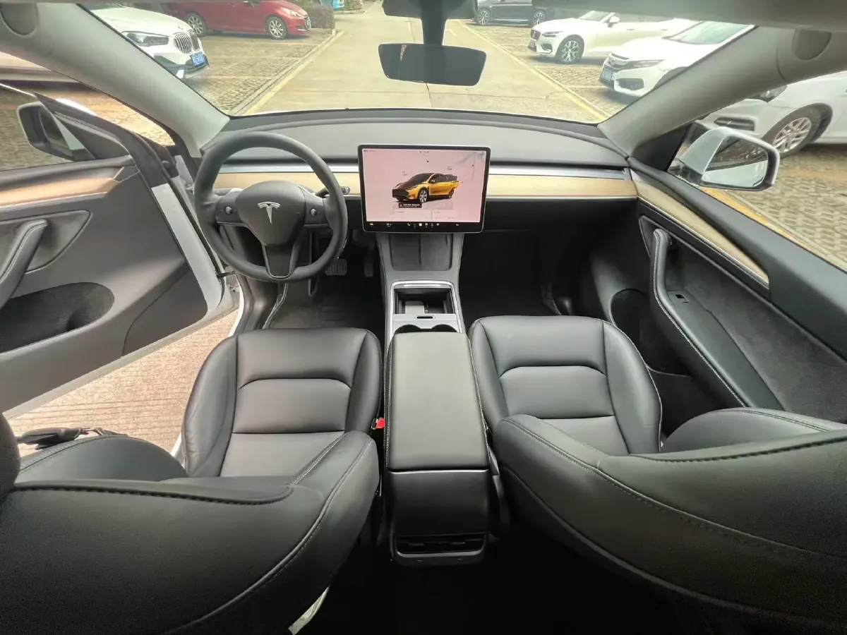 2022 Tesla Model Y BEV 60KWH,autocango,china used car exporter,china ev exporter,chinese used car exporter,chinese used ev exporter