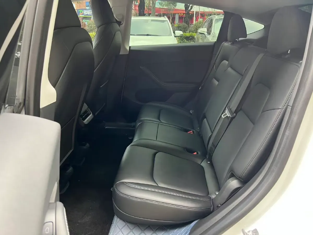 2022 Tesla Model Y BEV 60KWH,autocango,china used car exporter,china ev exporter,chinese used car exporter,chinese used ev exporter