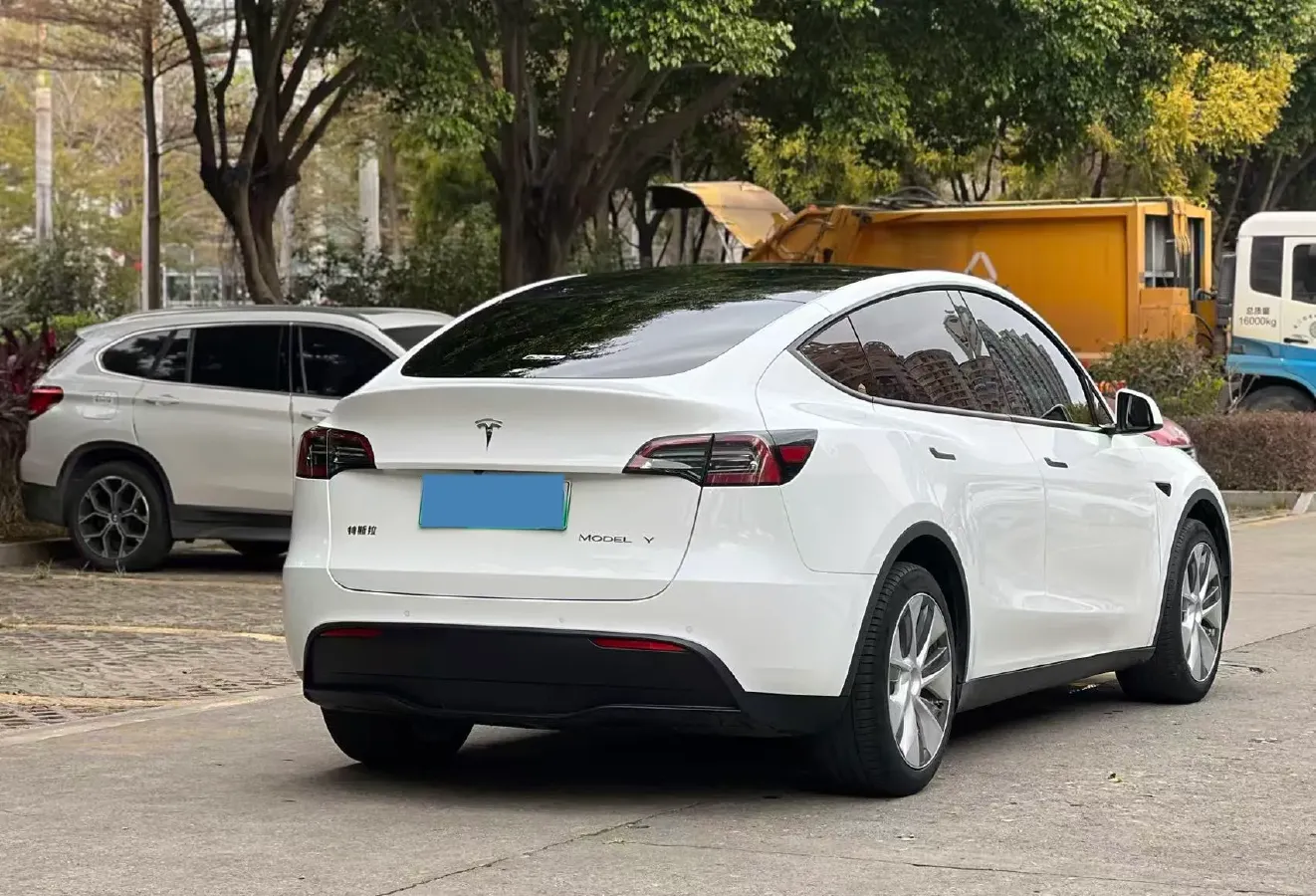 2022 Tesla Model Y BEV 60KWH,autocango,china used car exporter,china ev exporter,chinese used car exporter,chinese used ev exporter