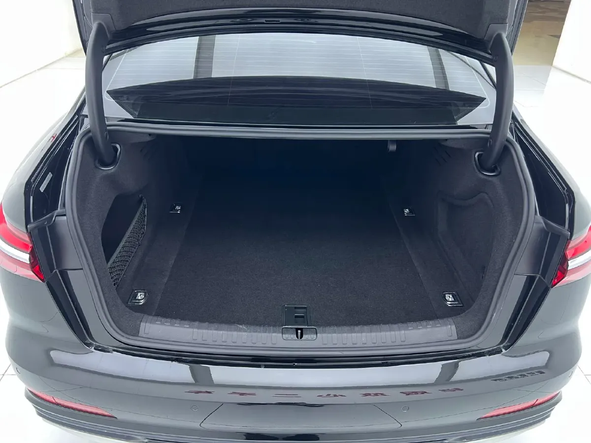 2020 Audi A6L 2.0T 190HP L4 7DCT,autocango,china used car exporter,china ev exporter,chinese used car exporter,chinese used ev exporter