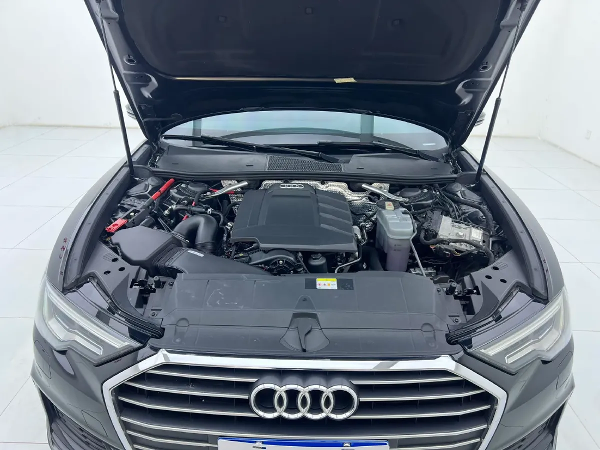 2020 Audi A6L 2.0T 190HP L4 7DCT,autocango,china used car exporter,china ev exporter,chinese used car exporter,chinese used ev exporter