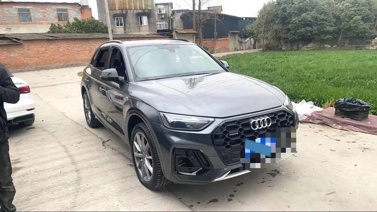 2023 Audi Q5L 2.0T 190HP L4 7DCT,autocango,china used car exporter,china ev exporter,chinese used car exporter,chinese used ev exporter