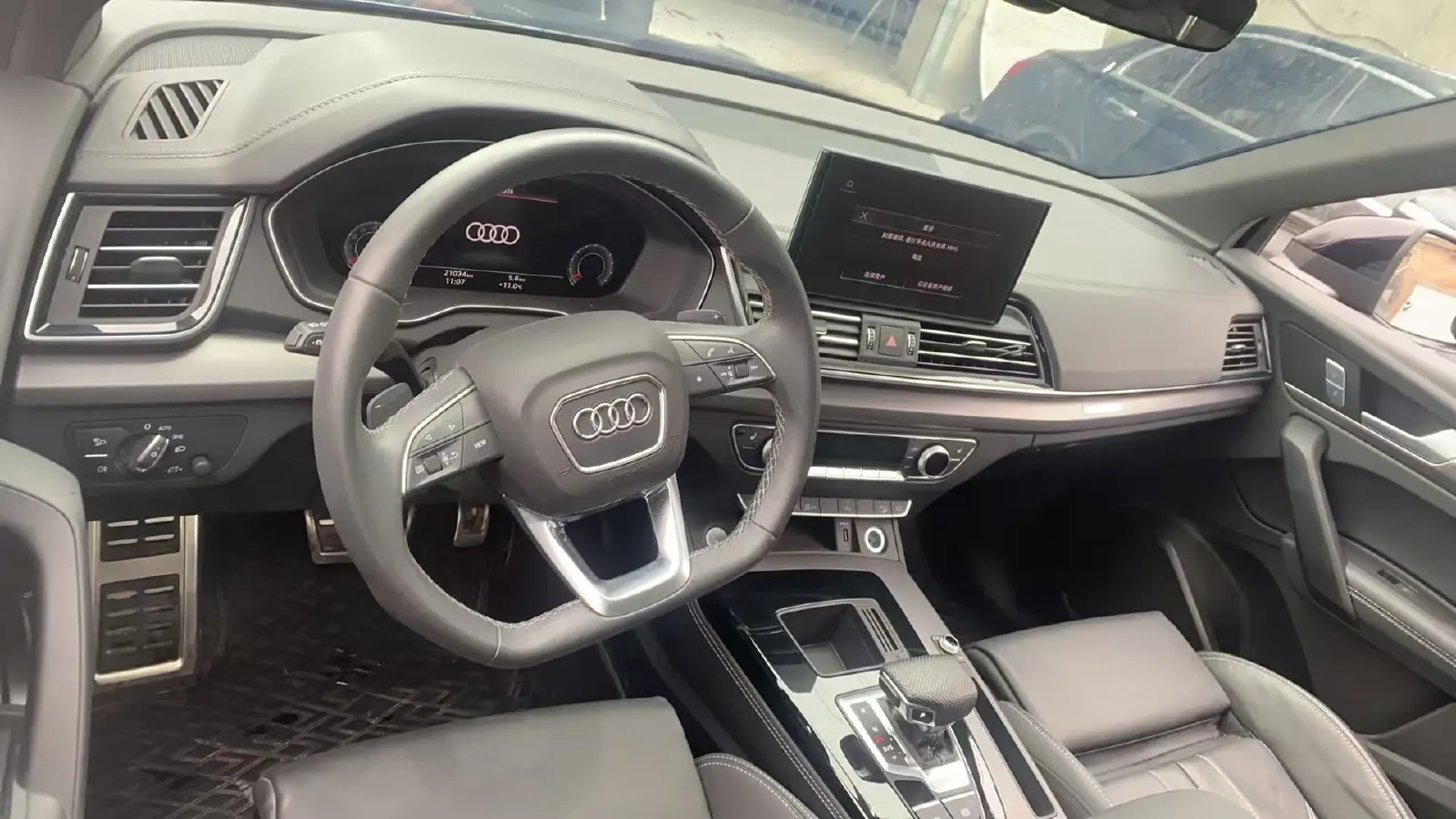 2023 Audi Q5L 2.0T 190HP L4 7DCT,autocango,china used car exporter,china ev exporter,chinese used car exporter,chinese used ev exporter