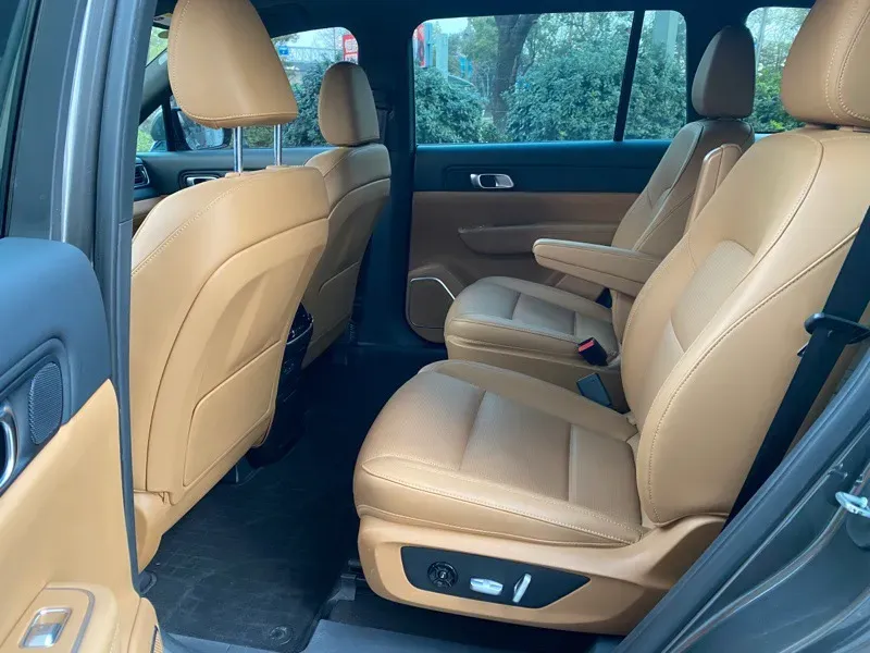 2021 Li ONE Range Extended 131HP REEV 40.5KWH,autocango,china used car exporter,china ev exporter,chinese used car exporter,chinese used ev exporter