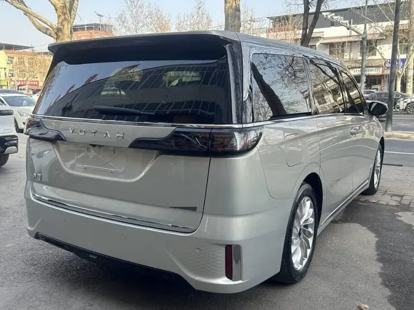 2022 Voyah Dream BEV 108.7KWH,autocango,china used car exporter,china ev exporter,chinese used car exporter,chinese used ev exporter
