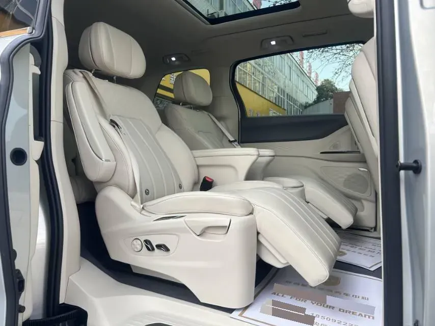 2022 Voyah Dream BEV 108.7KWH,autocango,china used car exporter,china ev exporter,chinese used car exporter,chinese used ev exporter