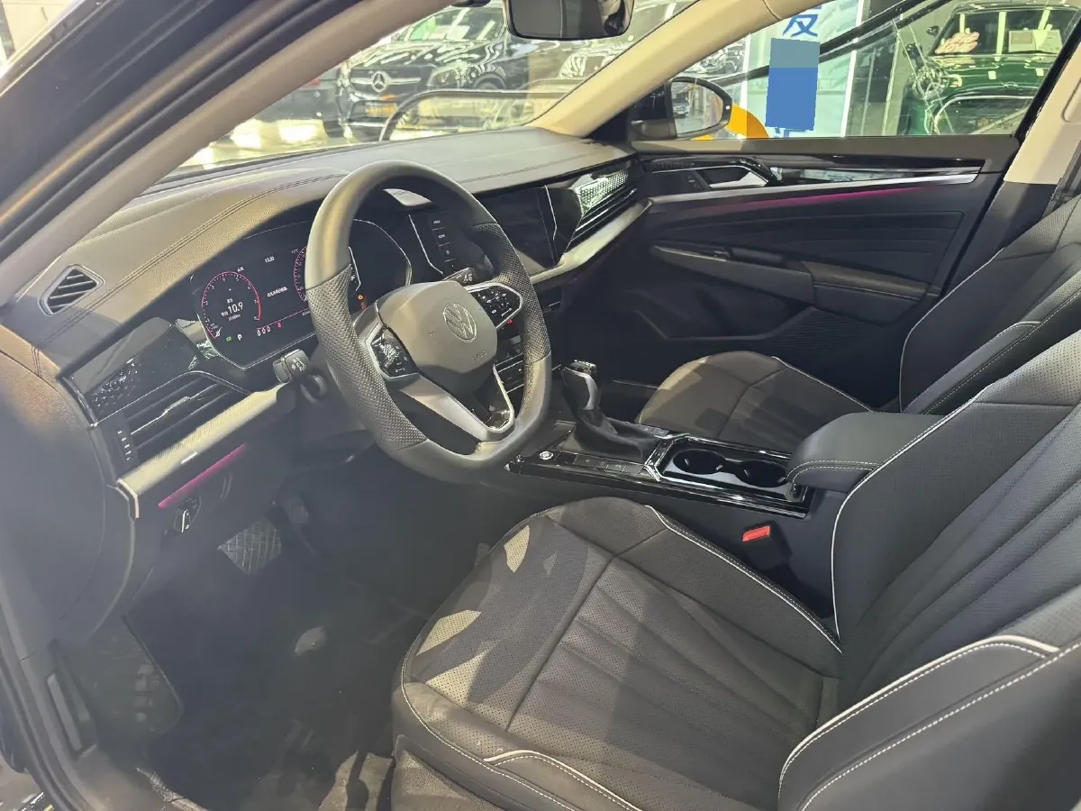 2024 Volkswagen Passat 2.0T 220HP L4 7DCT,autocango,china used car exporter,china ev exporter,chinese used car exporter,chinese used ev exporter