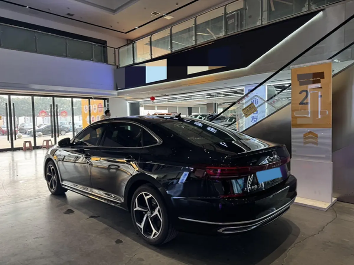 2024 Volkswagen Passat 2.0T 220HP L4 7DCT,autocango,china used car exporter,china ev exporter,chinese used car exporter,chinese used ev exporter