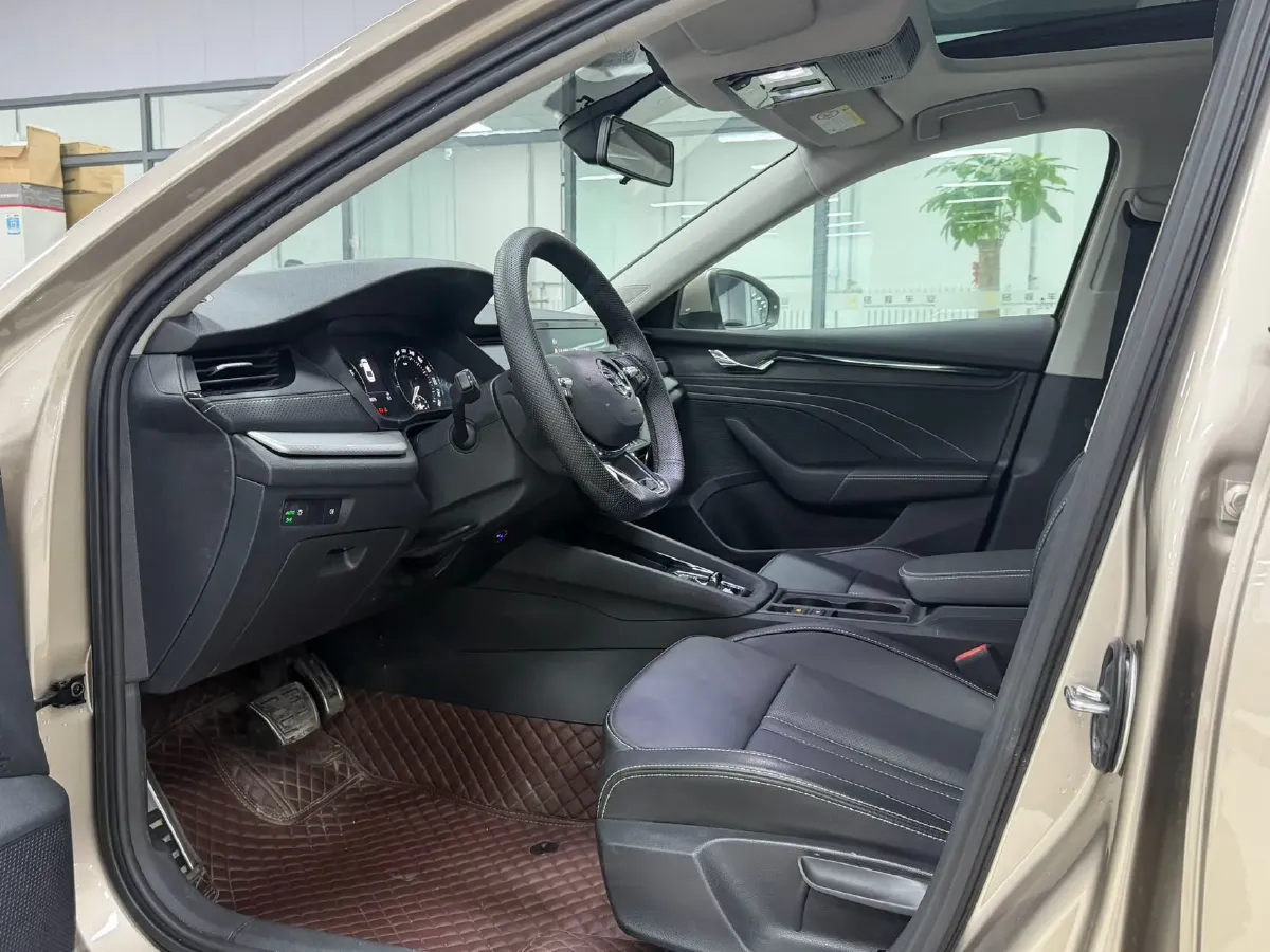 2022 Skoda Octavia 1.4T 150HP L4 7DCT,autocango,china used car exporter,china ev exporter,chinese used car exporter,chinese used ev exporter