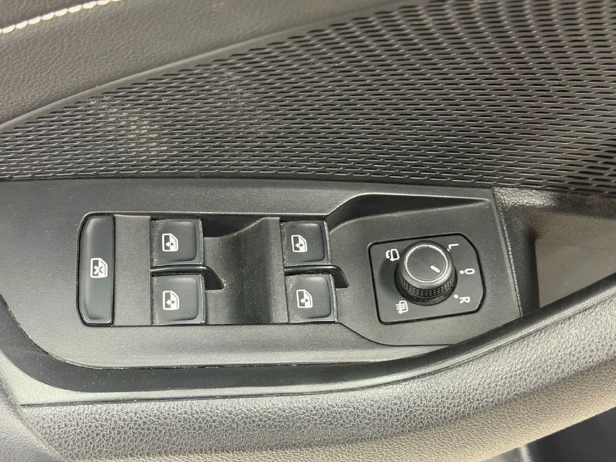 2022 Skoda Octavia 1.4T 150HP L4 7DCT,autocango,china used car exporter,china ev exporter,chinese used car exporter,chinese used ev exporter