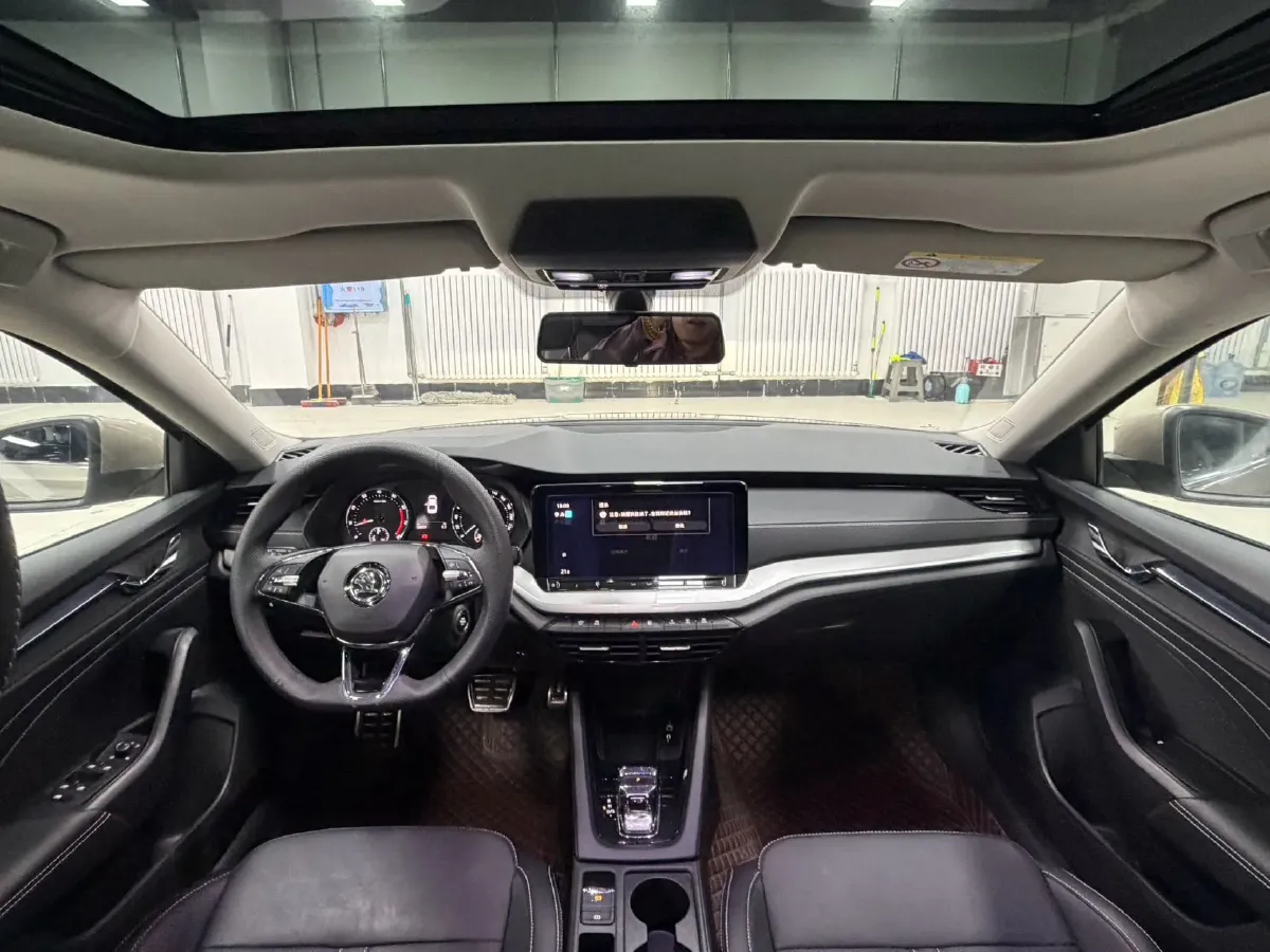 2022 Skoda Octavia 1.4T 150HP L4 7DCT,autocango,china used car exporter,china ev exporter,chinese used car exporter,chinese used ev exporter