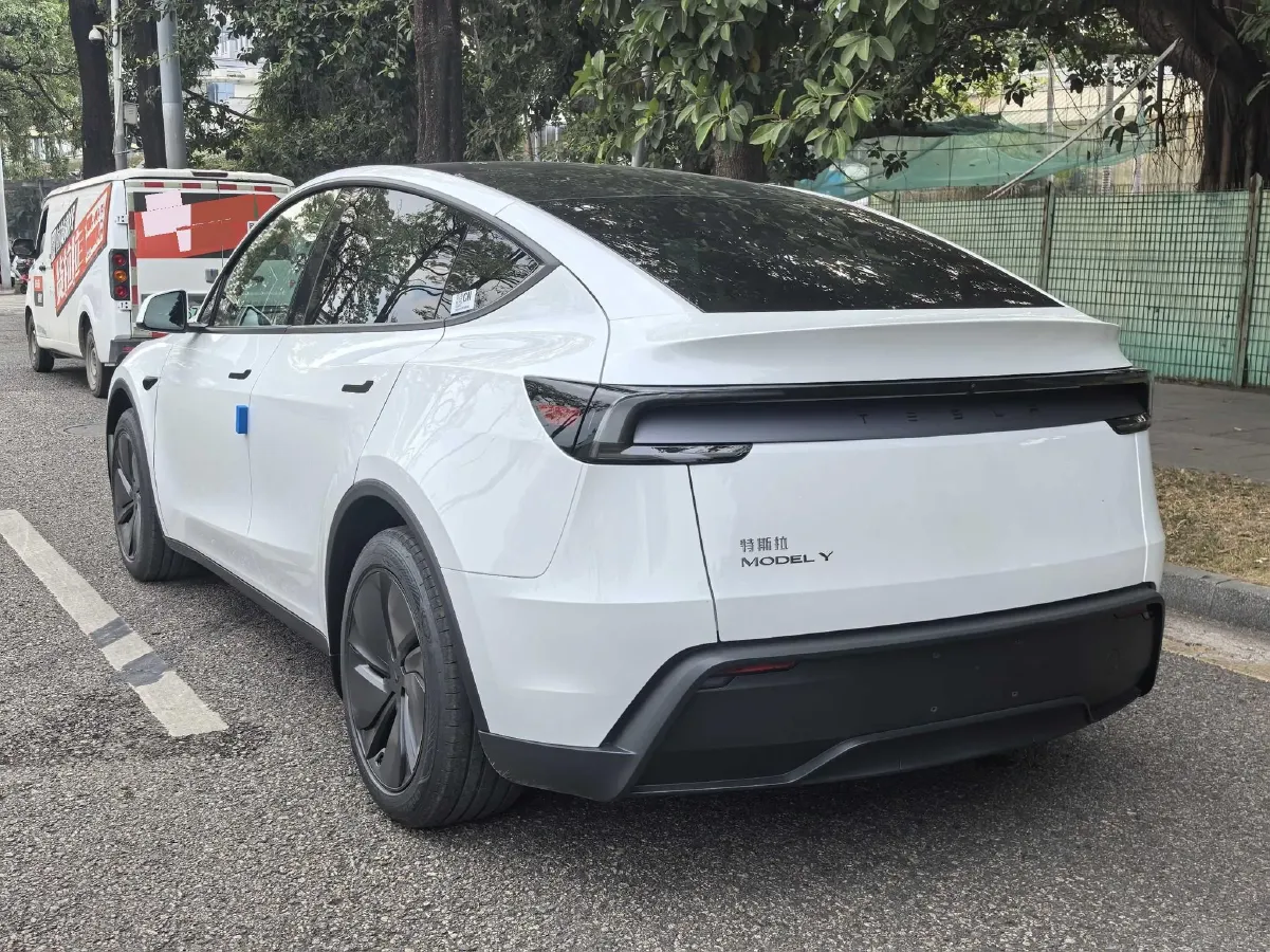2026 Tesla Model Y BEV,autocango,china used car exporter,china ev exporter,chinese used car exporter,chinese used ev exporter
