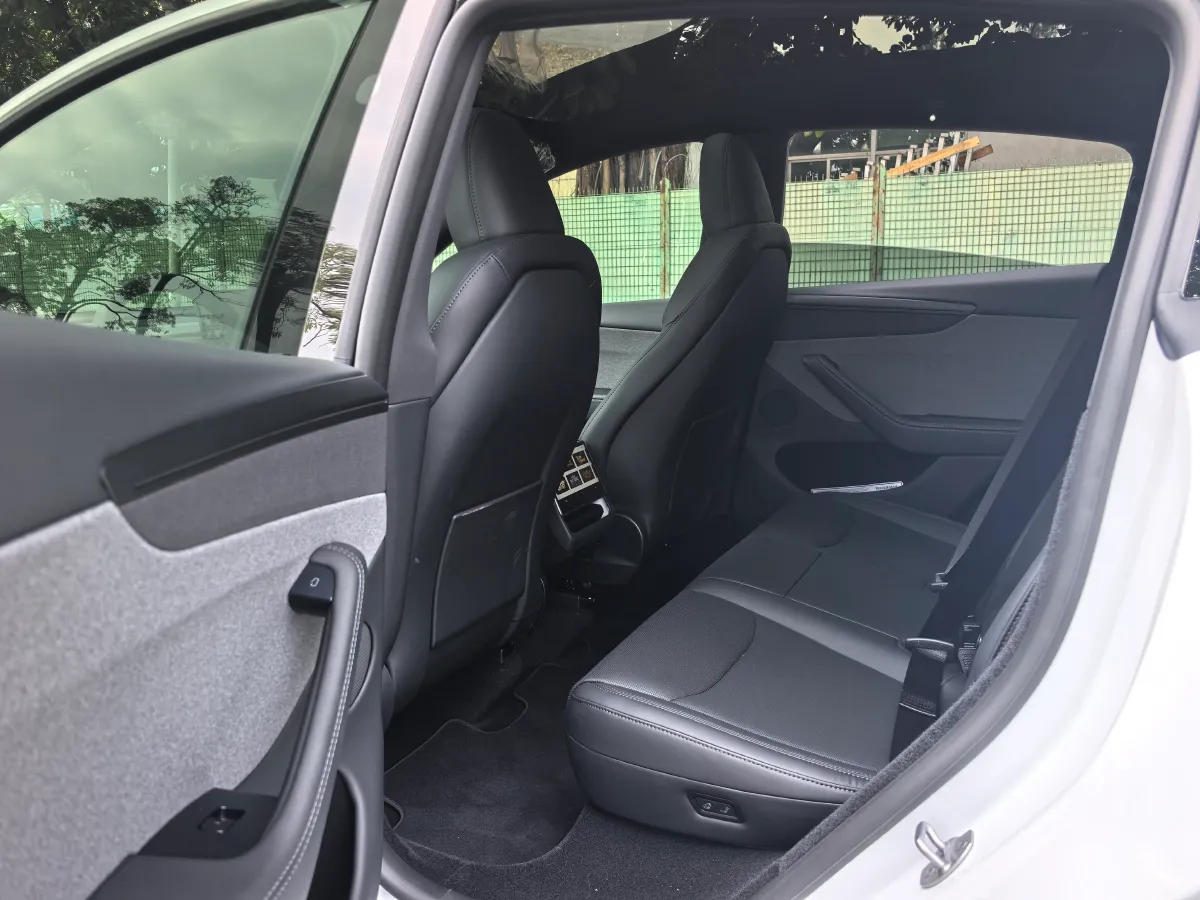 2026 Tesla Model Y BEV,autocango,china used car exporter,china ev exporter,chinese used car exporter,chinese used ev exporter