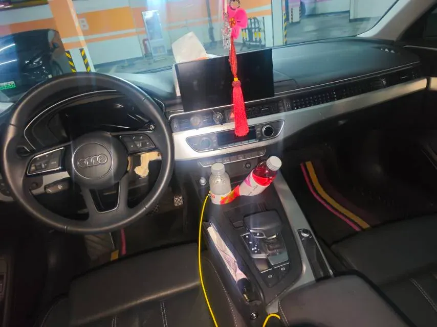 2020 Audi A4L 2.0T 190HP L4 7DCT,autocango,china used car exporter,china ev exporter,chinese used car exporter,chinese used ev exporter