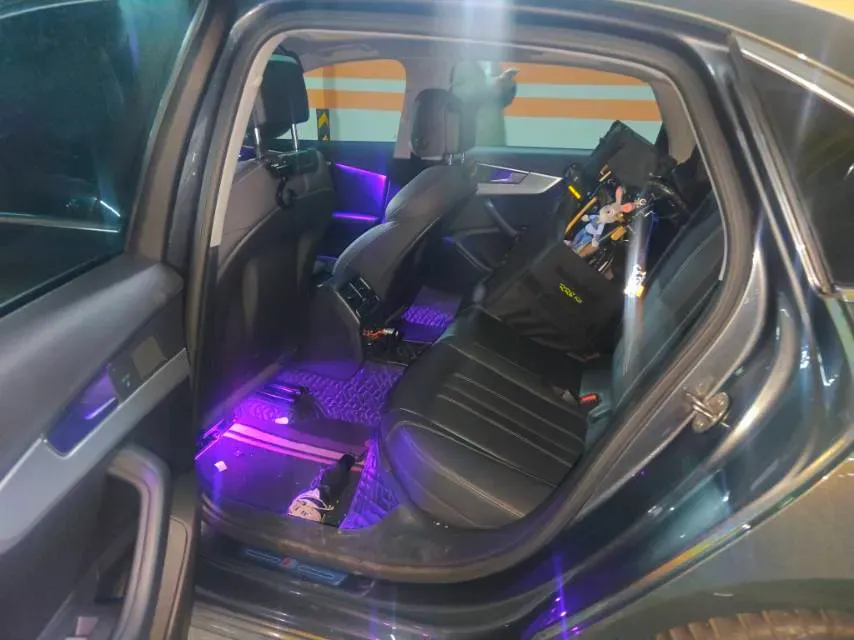 2020 Audi A4L 2.0T 190HP L4 7DCT,autocango,china used car exporter,china ev exporter,chinese used car exporter,chinese used ev exporter