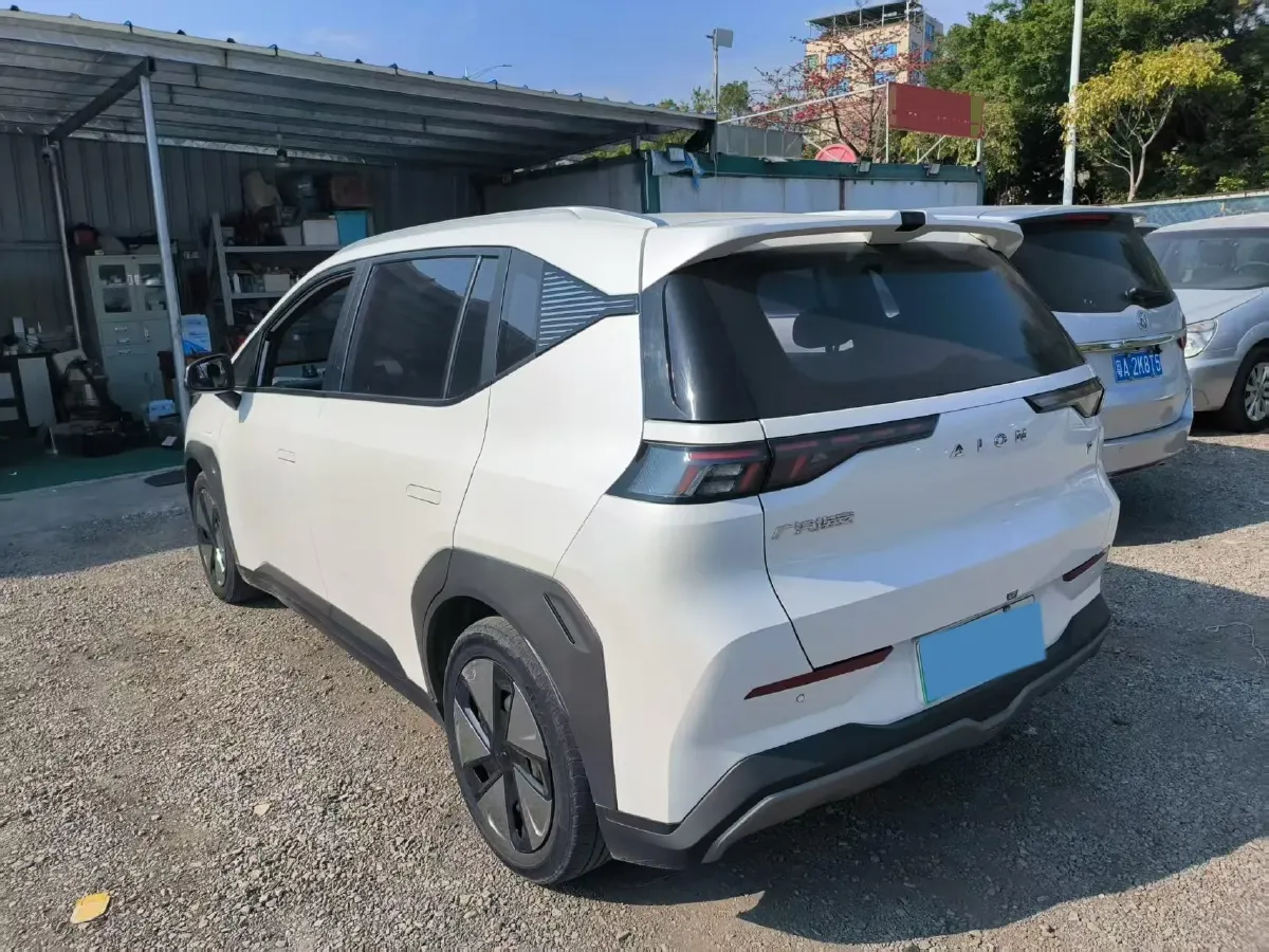 2022 Geely Okavango 1.8T 184HP L4 7DCT,autocango,china used car exporter,china ev exporter,chinese used car exporter,chinese used ev exporter