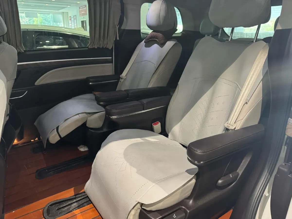 2023 GAC Trumpchi M8 2.0T 252HP L4 8AT,autocango,china used car exporter,china ev exporter,chinese used car exporter,chinese used ev exporter