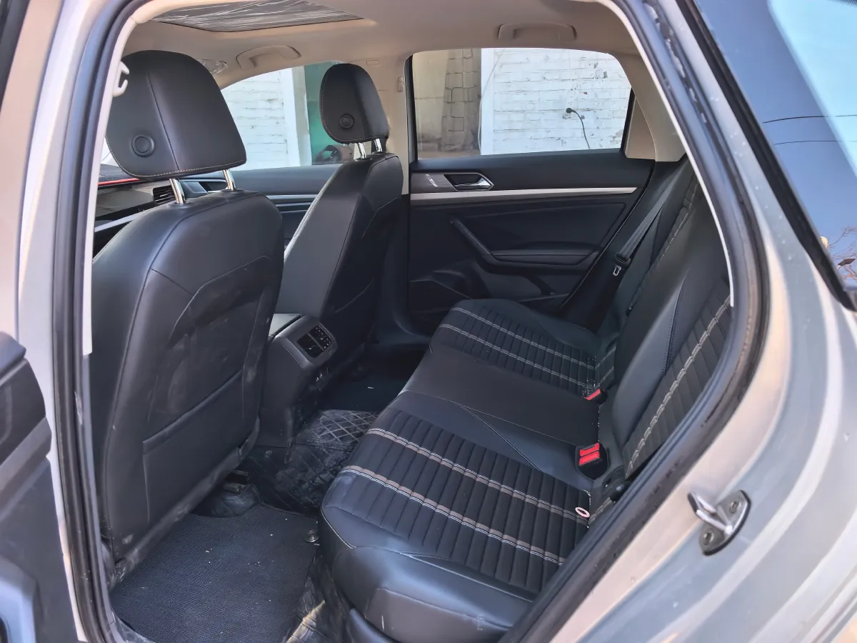 2018 Skoda Karoq 1.4T 150HP L4 7DCT,autocango,china used car exporter,china ev exporter,chinese used car exporter,chinese used ev exporter