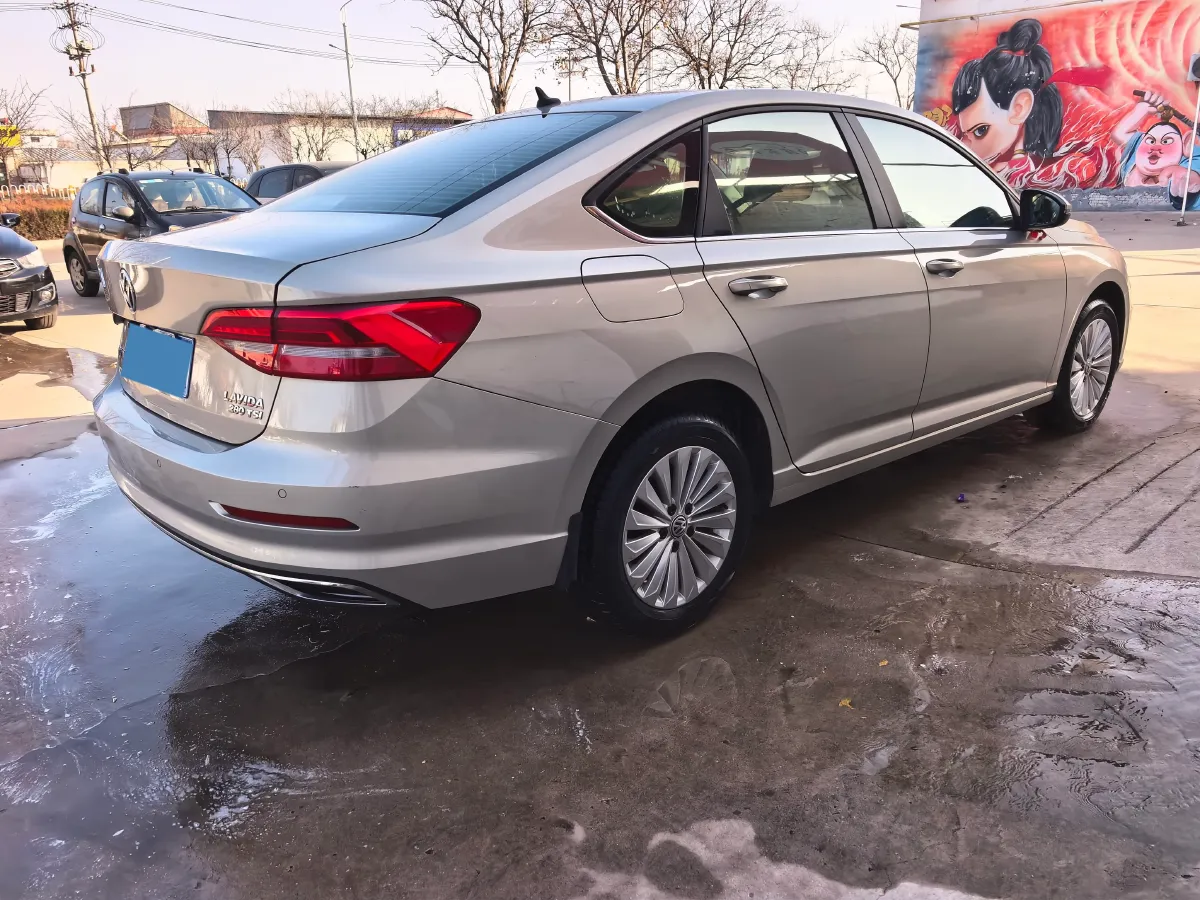 2018 Skoda Karoq 1.4T 150HP L4 7DCT,autocango,china used car exporter,china ev exporter,chinese used car exporter,chinese used ev exporter