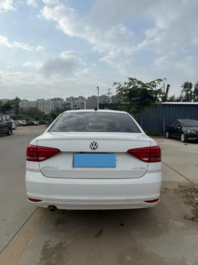 2017 Volkswagen Lavida 1.6L 110HP L4 6AT,autocango,china used car exporter,china ev exporter,chinese used car exporter,chinese used ev exporter