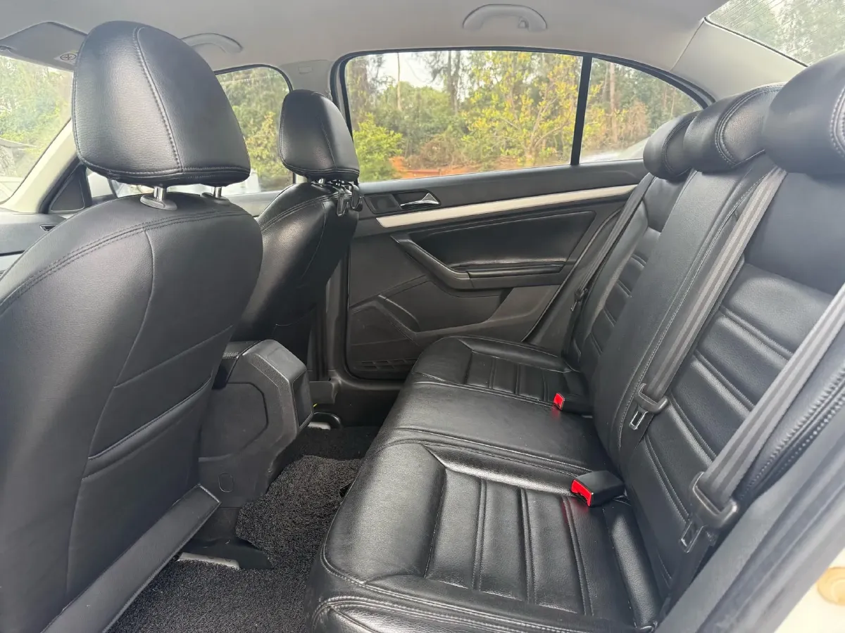 2017 Volkswagen Lavida 1.6L 110HP L4 6AT,autocango,china used car exporter,china ev exporter,chinese used car exporter,chinese used ev exporter