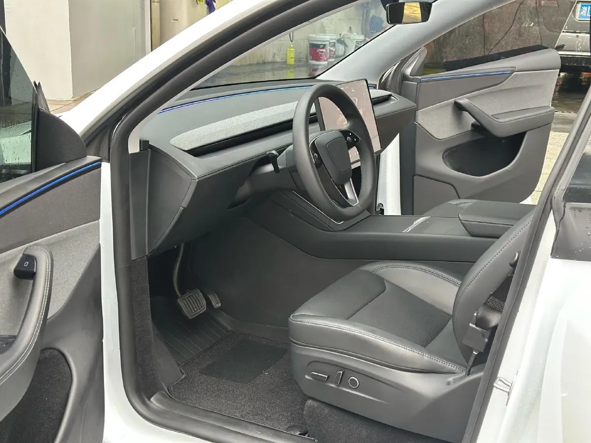 2024 Iveco OuSheng BEV 77.28KWH,autocango,china used car exporter,china ev exporter,chinese used car exporter,chinese used ev exporter