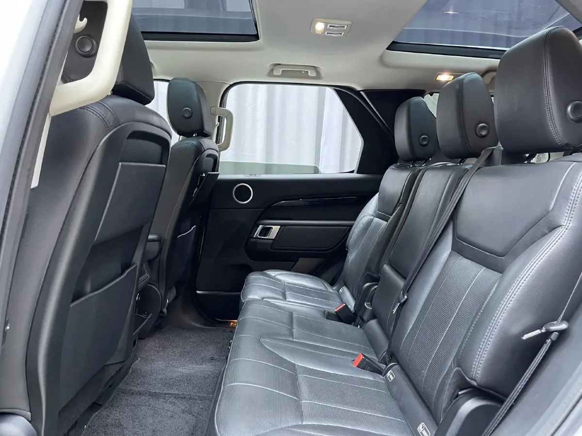 2018 Land Rover Discovery 3.0T 340HP V6 8AT,autocango,china used car exporter,china ev exporter,chinese used car exporter,chinese used ev exporter