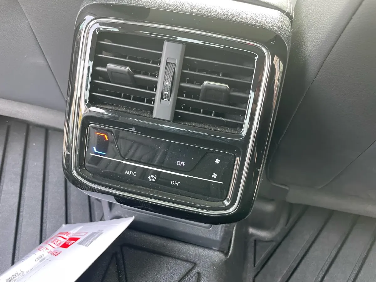 2023 Volkswagen Passat 2.0T 186HP L4 7DCT,autocango,china used car exporter,china ev exporter,chinese used car exporter,chinese used ev exporter