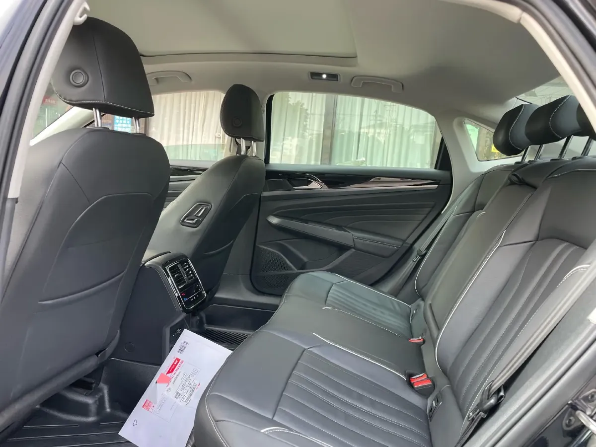 2023 Volkswagen Passat 2.0T 186HP L4 7DCT,autocango,china used car exporter,china ev exporter,chinese used car exporter,chinese used ev exporter