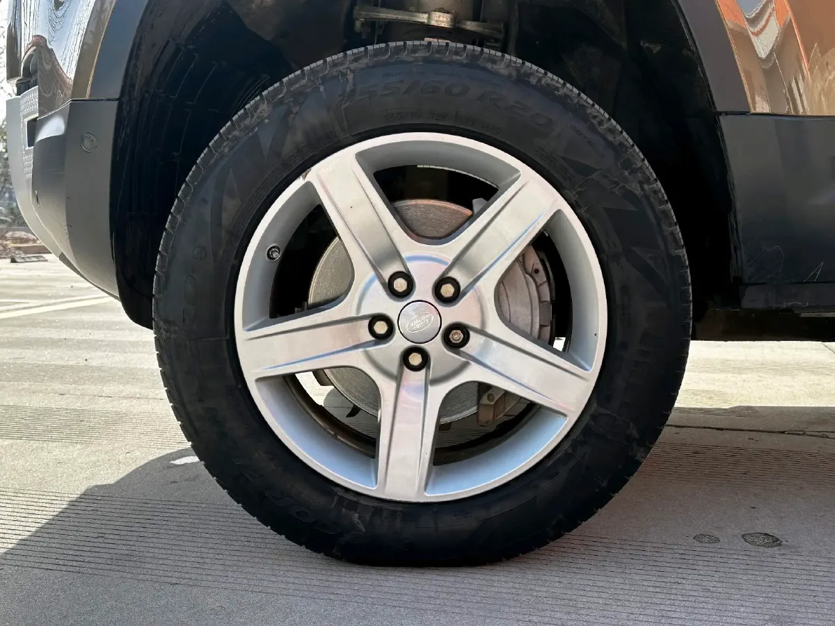 2020 Land Rover Defender 3.0T 400HP L6 8AT,autocango,china used car exporter,china ev exporter,chinese used car exporter,chinese used ev exporter