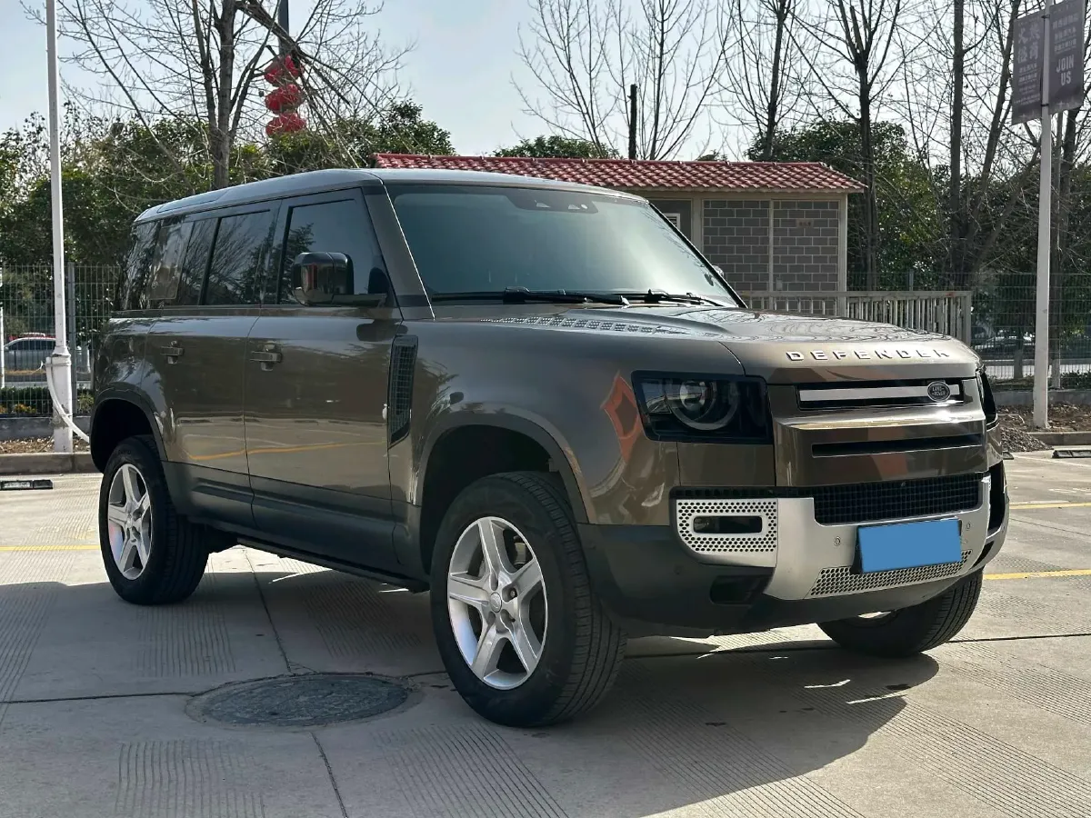 2020 Land Rover Defender 3.0T 400HP L6 8AT,autocango,china used car exporter,china ev exporter,chinese used car exporter,chinese used ev exporter