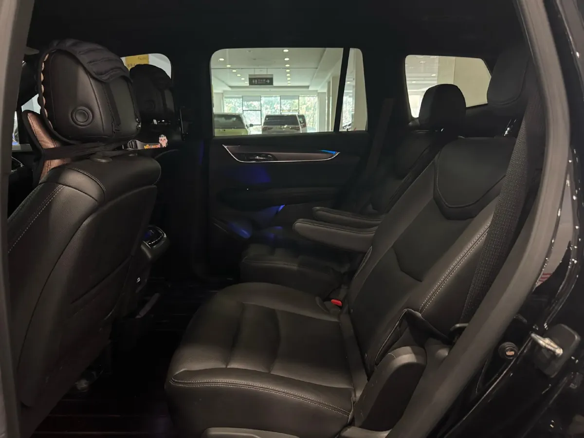 2021 Cadillac XT6 2.0T 237HP L4 9AT,autocango,china used car exporter,china ev exporter,chinese used car exporter,chinese used ev exporter