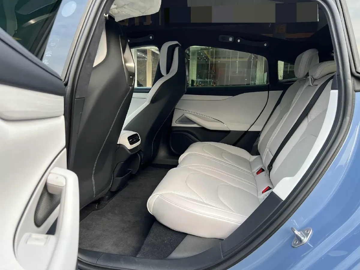 2024 MI SU7 BEV 101KWH,autocango,china used car exporter,china ev exporter,chinese used car exporter,chinese used ev exporter