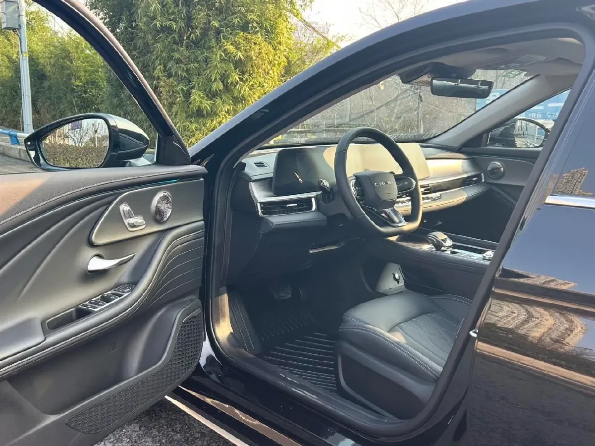 2025 Chery Arrizo 8 1.6T 197HP L4 7DCT,autocango,china used car exporter,china ev exporter,chinese used car exporter,chinese used ev exporter