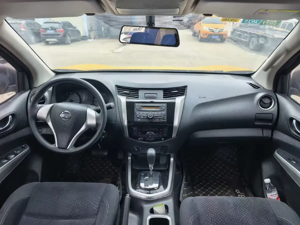 2021 Nissan Navara 2.5L 190HP L4 7AT,autocango,china used car exporter,china ev exporter,chinese used car exporter,chinese used ev exporter