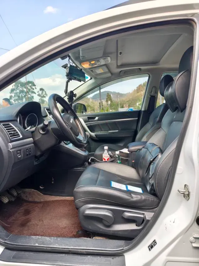 2019 Haval M6 1.5T 150HP L4 7DCT,autocango,china used car exporter,china ev exporter,chinese used car exporter,chinese used ev exporter