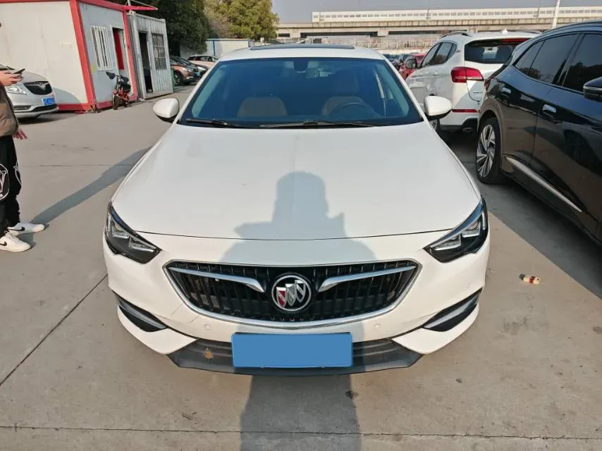 2019 Buick Regal 2.0T 261HP L4 9AT,autocango,china used car exporter,china ev exporter,chinese used car exporter,chinese used ev exporter